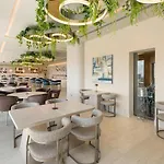 Hotel By Ihg 5*