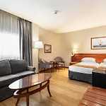 By Ihg