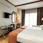 By Ihg
