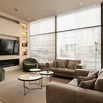 By Ihg