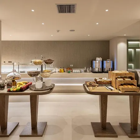 By Ihg 5*