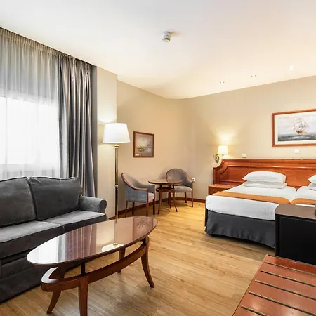 By Ihg