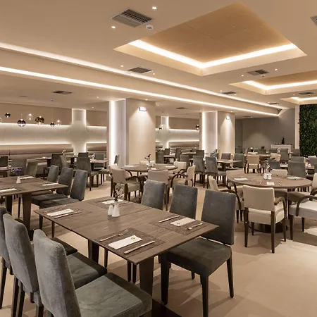 By Ihg