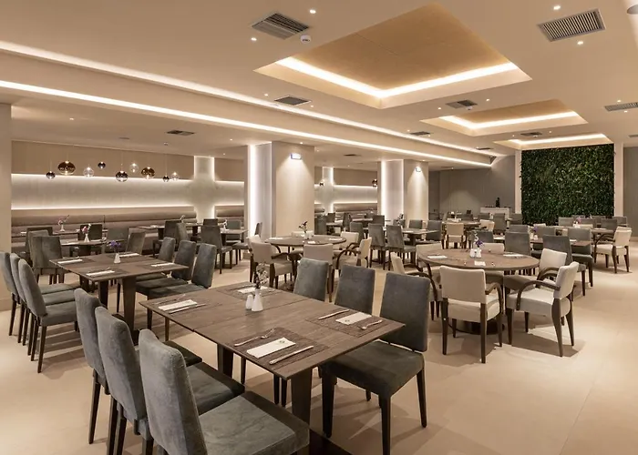 By Ihg Hotel Tessalónica