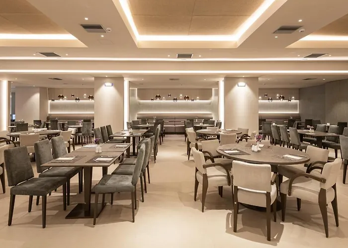 By Ihg