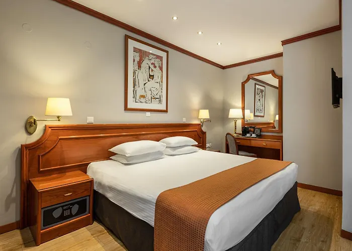 By Ihg Hotel