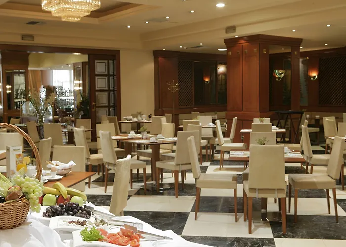 By Ihg Hotel Tessalónica