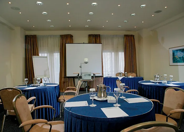 By Ihg Hotel Tessalónica