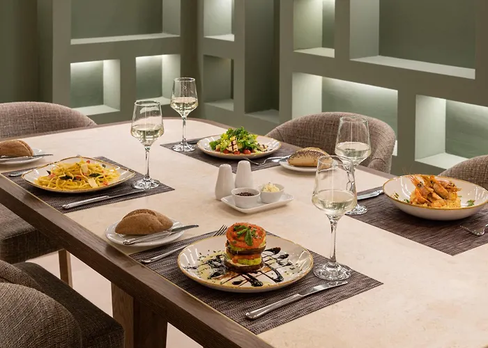 By Ihg Hotel Tessalónica