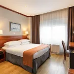 By Ihg
