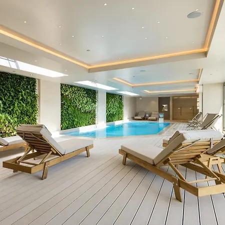 Hotel By Ihg 5*