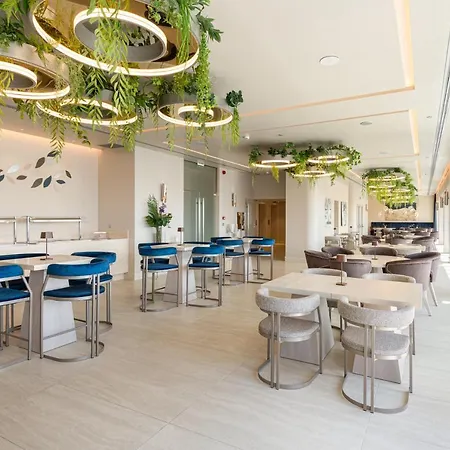 Hotel By Ihg 5*
