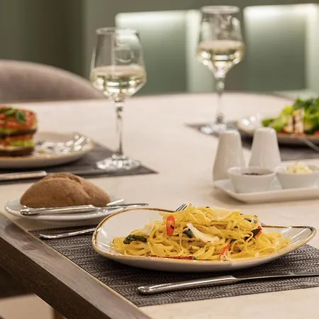 Hotel By Ihg Thessaloniki