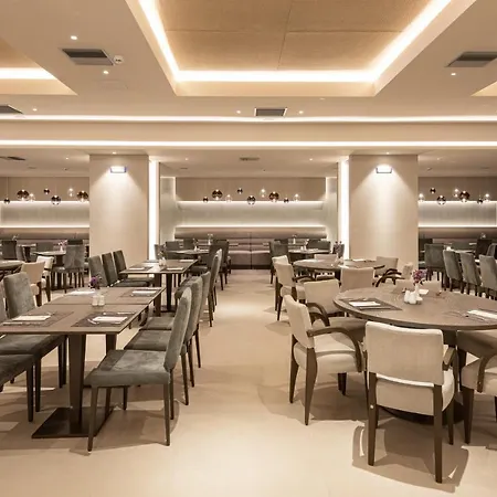 By Ihg