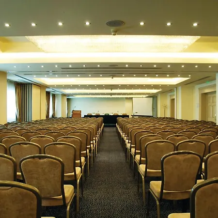 By Ihg Hotel 5*