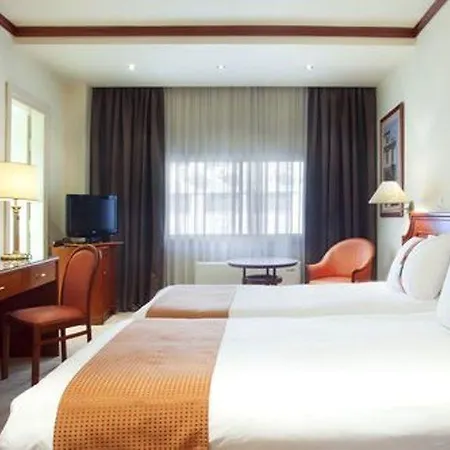 By Ihg Hotel 5*