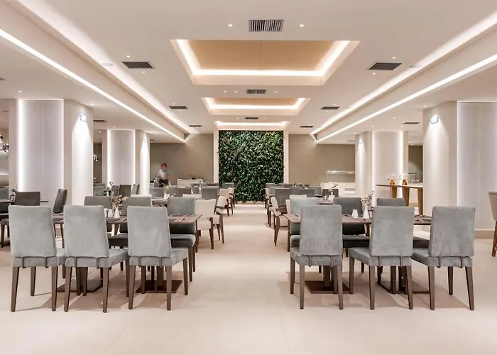 By Ihg Hotel Tessalónica