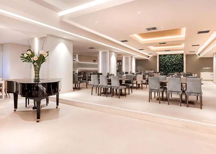 By Ihg Hotel Tessalónica