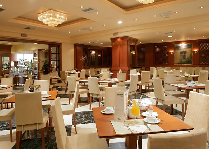 By Ihg 5*