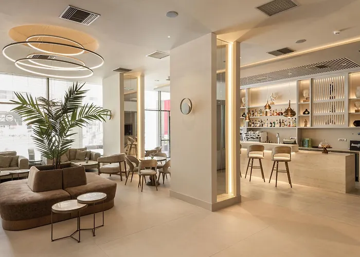 Hotel By Ihg